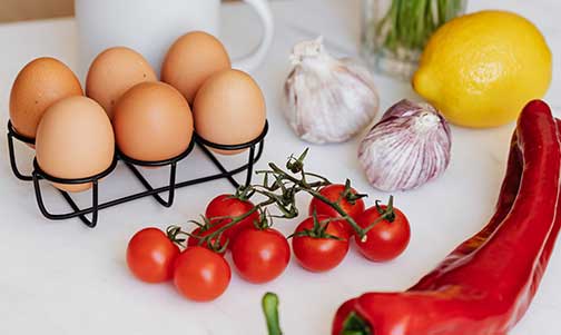 Kahvaltılarınızı Ziyafete Dönüştürecek Leziz ve Doyurucu Omlet Tarifleri